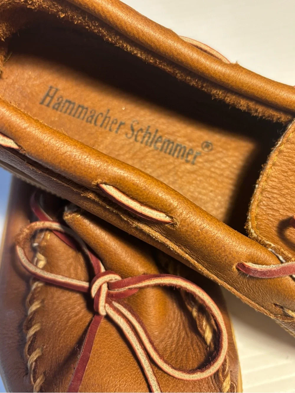 NWOT Mens Hammacher Schlemmer Moccasins 7
